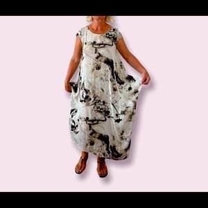 Black and White Asymmetrical Art Dress